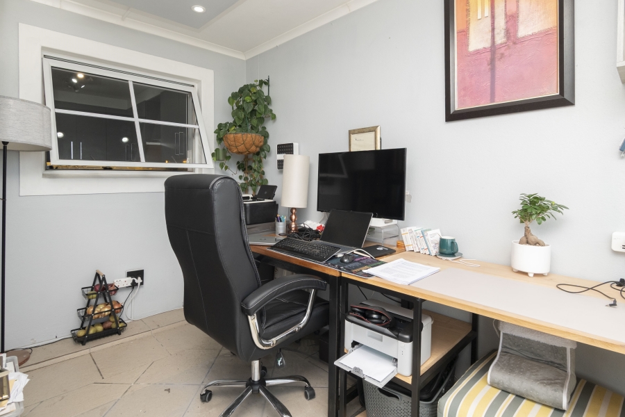 2 Bedroom Property for Sale in Royal Ascot Western Cape